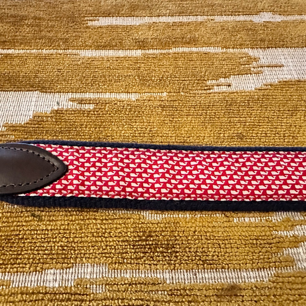 Vineyard Vines boy belt